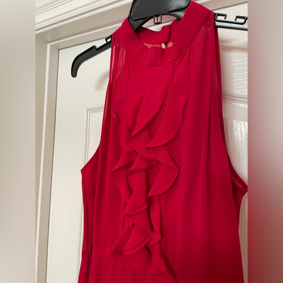 BCBGeneration georgette dress in ruby red size 10, ruffle front Host Pick🎉 NWOT - Picture 2 of 7